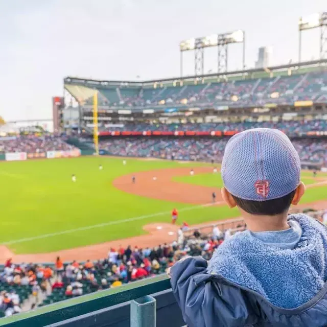 Junge im Oracle Park